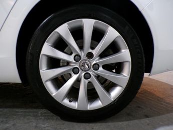 VAUXHALL INSIGNIA 2.0 ELITE NAV CDTI 5DR Automatic