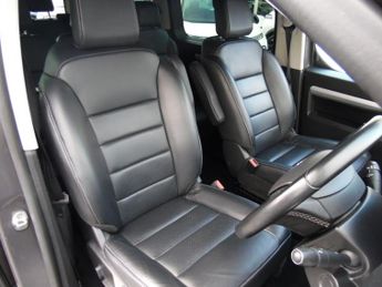 VAUXHALL VIVARO LIFE ULTIMATE L 5DR AUTOMATIC