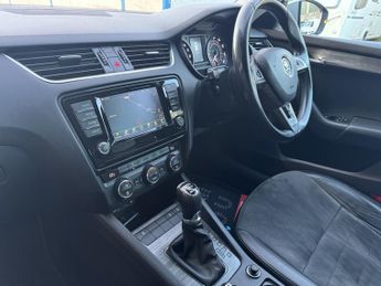 SKODA OCTAVIA 2.0 SCOUT TDI DSG 5DR Semi Automatic