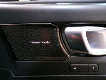 VOLVO XC40 2.0 D4 FIRST EDITION AWD 5DR Automatic