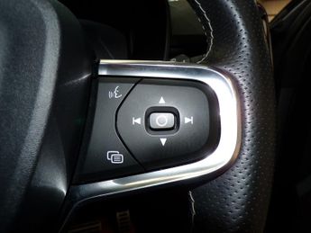 VOLVO XC40 2.0 D4 FIRST EDITION AWD 5DR Automatic