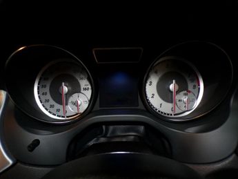 MERCEDES-BENZ GLA-CLASS 2.0 GLA250 4MATIC AMG LINE PREMIUM PLUS 5DR Semi Automatic