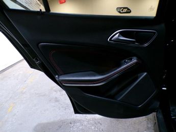 MERCEDES-BENZ GLA-CLASS 2.0 GLA250 4MATIC AMG LINE PREMIUM PLUS 5DR Semi Automatic