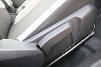 TOYOTA AYGO HATCHBACK 1.0 VVT-I X-PLAY X-SHIFT 5DR Semi Automatic