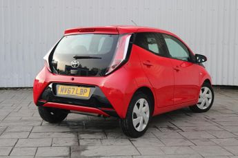 TOYOTA AYGO HATCHBACK 1.0 VVT-I X-PLAY X-SHIFT 5DR Semi Automatic