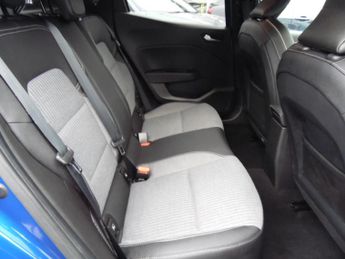 RENAULT CLIO 1.6 TECHNO E-TECH 5DR AUTOMATIC