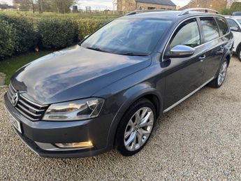 Volkswagen Passat 2.0 ALLTRACK TDI BLUEMOTION TECH 4MOTION DSG 5DR Semi Automatic