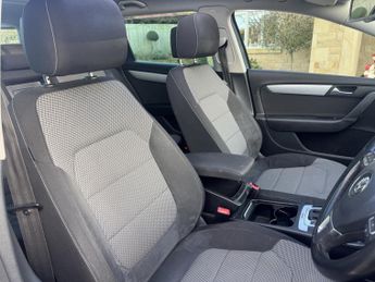 VOLKSWAGEN PASSAT Alltrack 2.0 ALLTRACK TDI BLUEMOTION TECH 4MOTION DSG 5DR Semi Automatic
