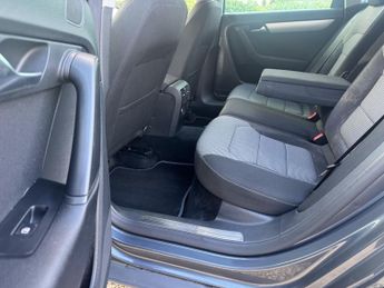 VOLKSWAGEN PASSAT Alltrack 2.0 ALLTRACK TDI BLUEMOTION TECH 4MOTION DSG 5DR Semi Automatic