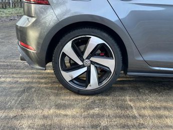 VOLKSWAGEN GOLF 2.0 GTI TSI DSG 5DR SEMI AUTOMATIC