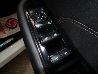 FORD EDGE 2.0 TITANIUM TDCI 5DR Automatic