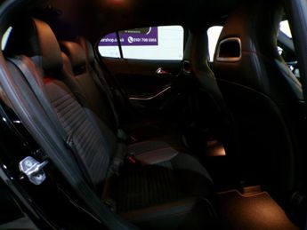 MERCEDES-BENZ GLA-CLASS 2.1 GLA 220 D 4MATIC AMG LINE PREMIUM 5DR Semi Automatic