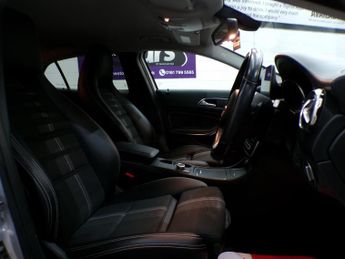 MERCEDES-BENZ GLA-CLASS 1.6 GLA 180 URBAN EDITION 5DR Automatic