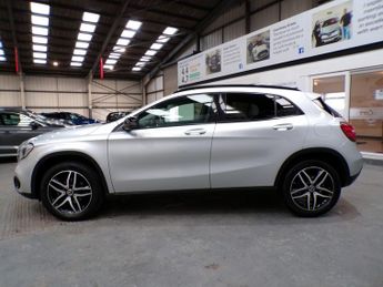 MERCEDES-BENZ GLA-CLASS 1.6 GLA 180 URBAN EDITION 5DR Automatic