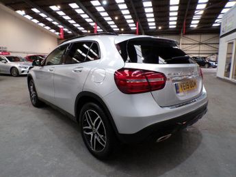 MERCEDES-BENZ GLA-CLASS 1.6 GLA 180 URBAN EDITION 5DR Automatic