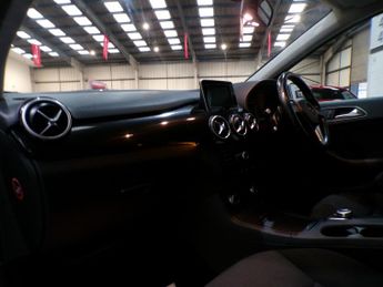 MERCEDES-BENZ B-CLASS 1.5 B180 CDI BLUEEFFICIENCY SE 5DR Automatic