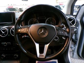 MERCEDES-BENZ B-CLASS 1.5 B180 CDI BLUEEFFICIENCY SE 5DR Automatic
