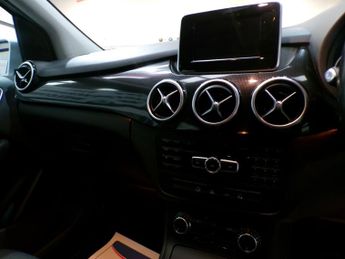 MERCEDES-BENZ B-CLASS 1.5 B180 CDI BLUEEFFICIENCY SE 5DR Automatic