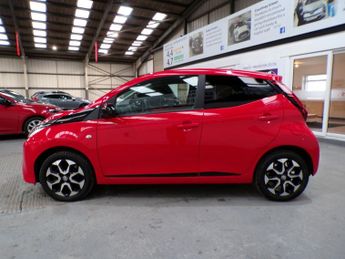 TOYOTA AYGO 1.0 VVT-I X-TREND X-SHIFT 5DR Semi Automatic