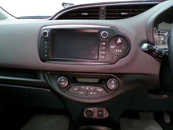 TOYOTA YARIS 1.5 VVT-I ICON M-DRIVE S TSS 5DR CVT