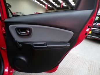 TOYOTA YARIS 1.5 VVT-I ICON M-DRIVE S TSS 5DR CVT