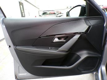 PEUGEOT 208 1.2 PURETECH GT LINE S/S 5DR Automatic