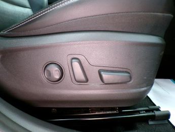 HYUNDAI KONA 1.6 GDI PREMIUM SE 5DR Semi Automatic