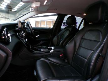 MERCEDES-BENZ GLC-CLASS 2.0 GLC 220 D 4MATIC SPORT 5DR Automatic