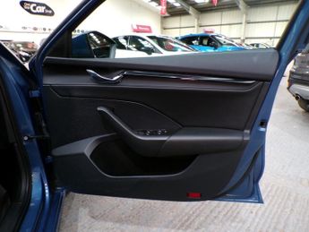 SKODA OCTAVIA 1.0 SE TECHNOLOGY TSI DSG 5DR Semi Automatic