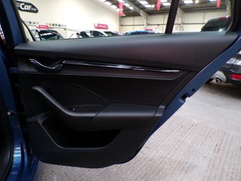 SKODA OCTAVIA 1.0 SE TECHNOLOGY TSI DSG 5DR Semi Automatic