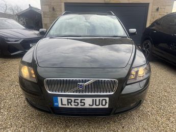 VOLVO V50 2.0 D SE 5DR Manual