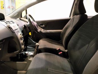 TOYOTA YARIS 1.3 TR VVTI 3DR Manual