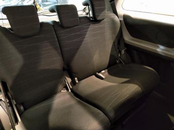 TOYOTA YARIS 1.3 TR VVTI 3DR Manual