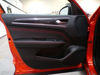 RENAULT ARKANA 1.6 RS LINE E-TECH 4DR Automatic