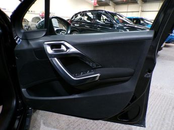 PEUGEOT 2008 1.6 E-HDI ALLURE FAP 5DR Semi Automatic