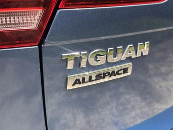 VOLKSWAGEN TIGUAN ALLSPACE 2.0 SE NAV TDI 4MOTION DSG 5DR SEMI AUTOMATIC