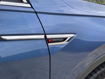 VOLKSWAGEN TIGUAN ALLSPACE 2.0 SE NAV TDI 4MOTION DSG 5DR SEMI AUTOMATIC