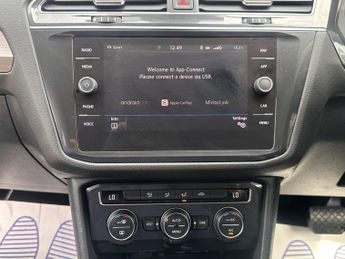 VOLKSWAGEN TIGUAN ALLSPACE 2.0 SE NAV TDI 4MOTION DSG 5DR SEMI AUTOMATIC