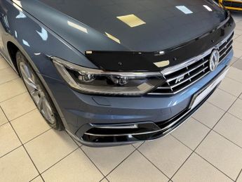 VOLKSWAGEN PASSAT 2.0 R LINE TDI BLUEMOTION TECHNOLOGY DSG 5DR Semi Automatic