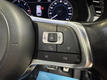 VOLKSWAGEN PASSAT 2.0 R LINE TDI BLUEMOTION TECHNOLOGY DSG 5DR Semi Automatic