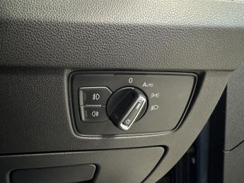 VOLKSWAGEN PASSAT 2.0 R LINE TDI BLUEMOTION TECHNOLOGY DSG 5DR Semi Automatic