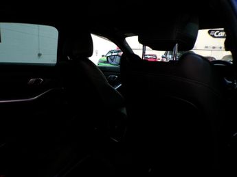 BMW 3 SERIES 3.0 330D M SPORT 4DR Automatic