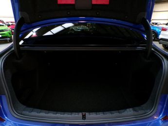 BMW 3 SERIES 3.0 330D M SPORT 4DR Automatic