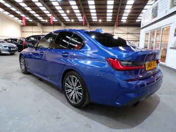 BMW 3 SERIES 3.0 330D M SPORT 4DR Automatic
