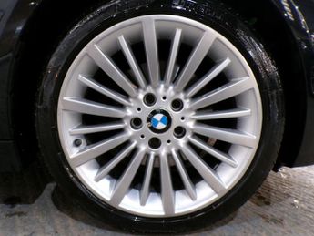 BMW 3 SERIES 3.0 330D LUXURY 4DR Automatic