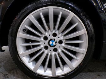 BMW 3 SERIES 3.0 330D LUXURY 4DR Automatic