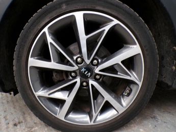 KIA NIRO 1.6 3 5DR Semi Automatic