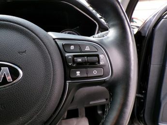 KIA NIRO 1.6 3 5DR Semi Automatic