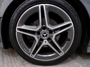 MERCEDES-BENZ A-CLASS 2.0 A 200 D AMG LINE EXECUTIVE 5DR Semi Automatic