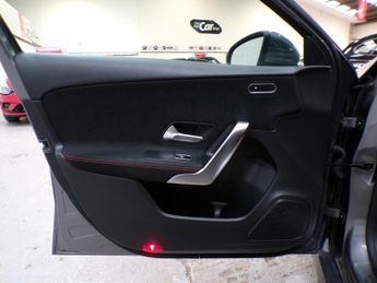 MERCEDES-BENZ A-CLASS 2.0 A 200 D AMG LINE EXECUTIVE 5DR Semi Automatic
